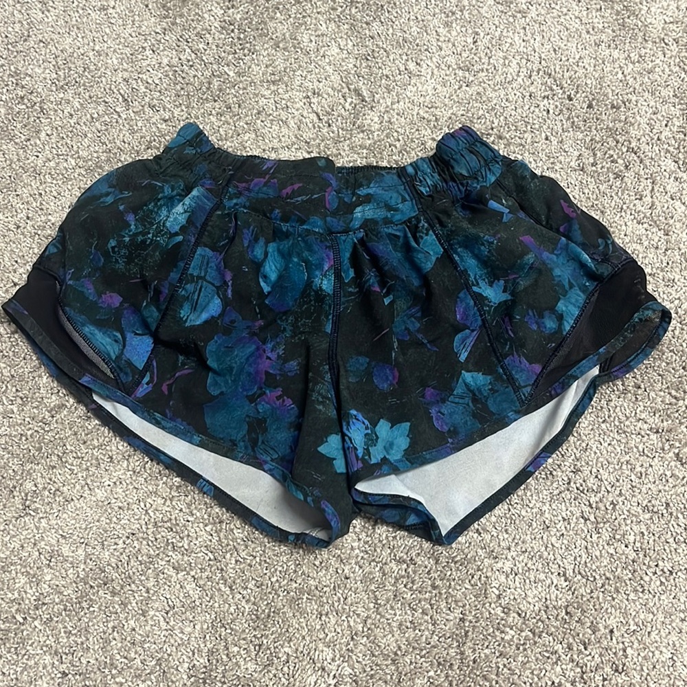 Super cute pattern lululemon shorts size 2